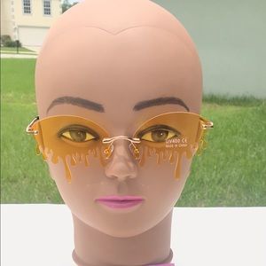 NWT- Fashion dripping sunglasses